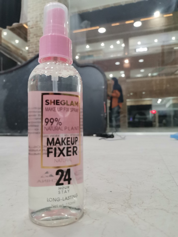 اسپری فیکس sheglam
